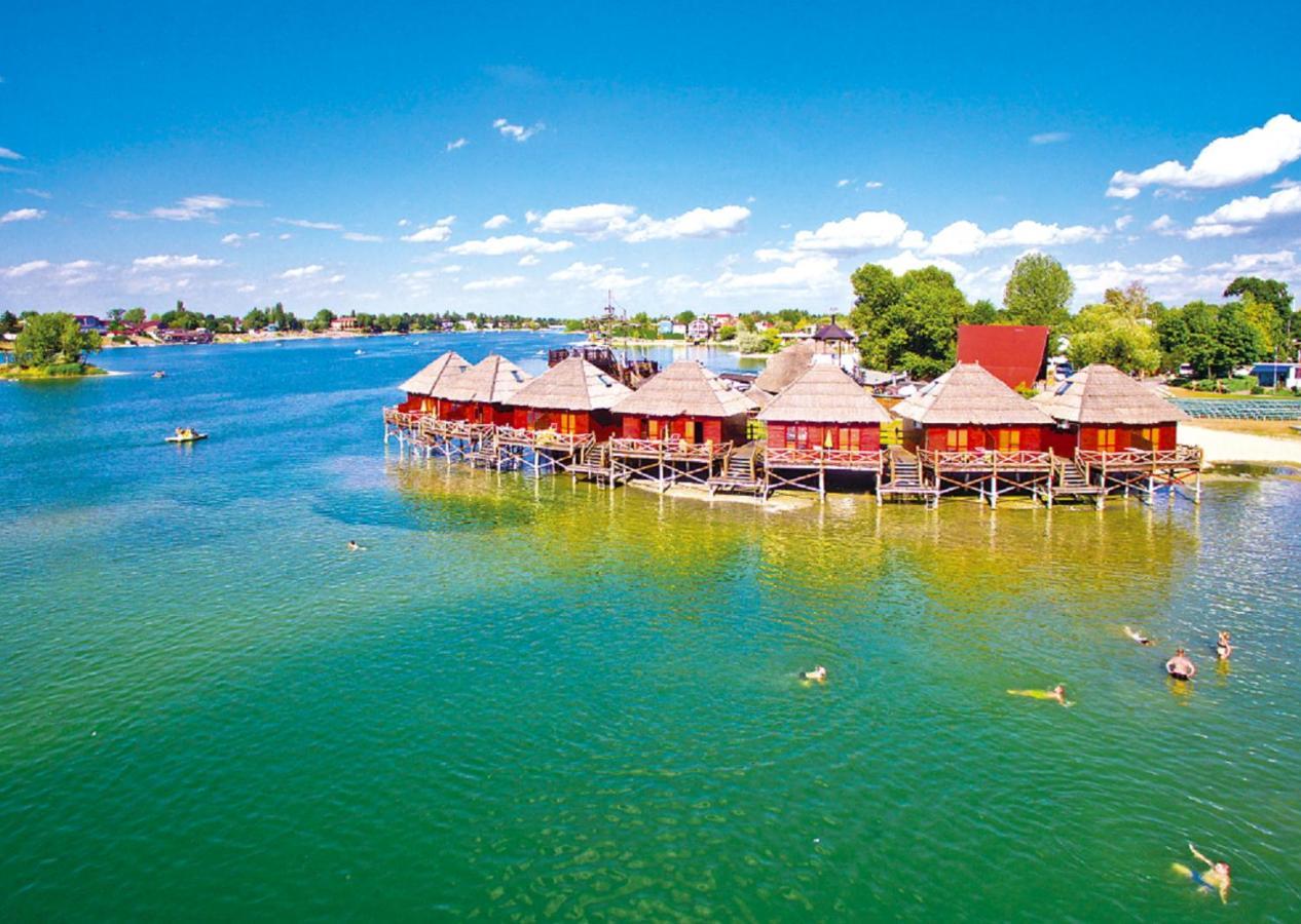 Overwater Cottage - Slovak Tahiti, 塞内奇 外观 照片