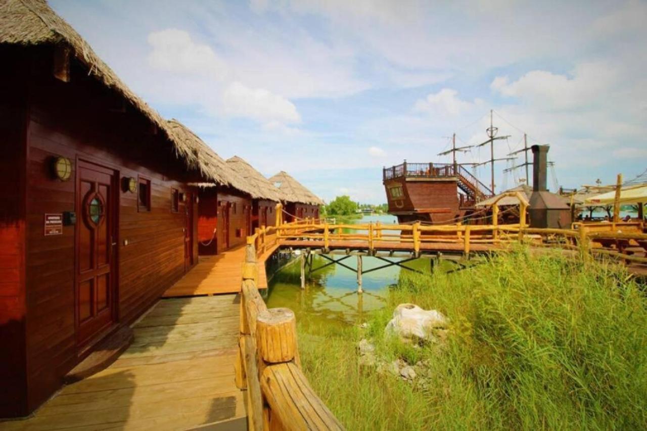 Overwater Cottage - Slovak Tahiti, 塞内奇 外观 照片